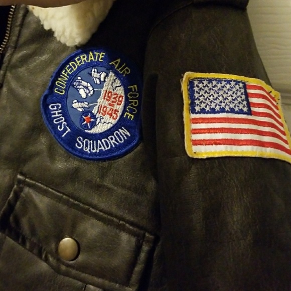 - Brown military flight bomber Jacket. - Picture 3 of 11